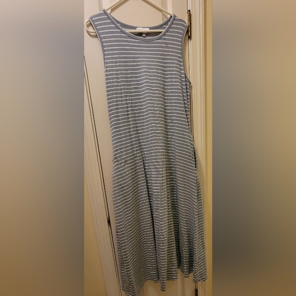 GIBSON LATIMER XL Gray & White Striped Long Dress. Excellent Pre loved Condition